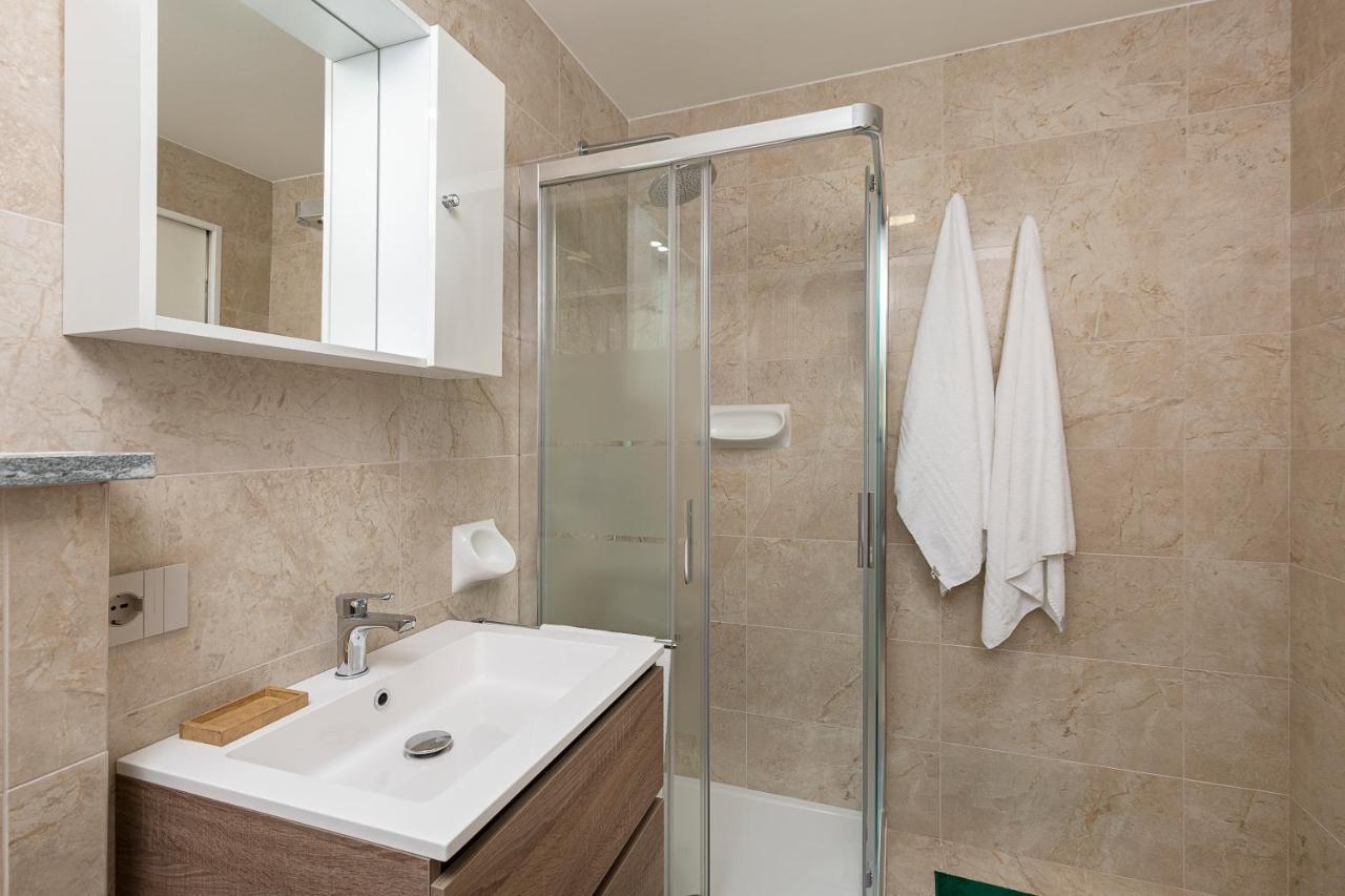 Appartamento Carolnoemi - Vista Lago - By Impero House Baveno Exterior photo